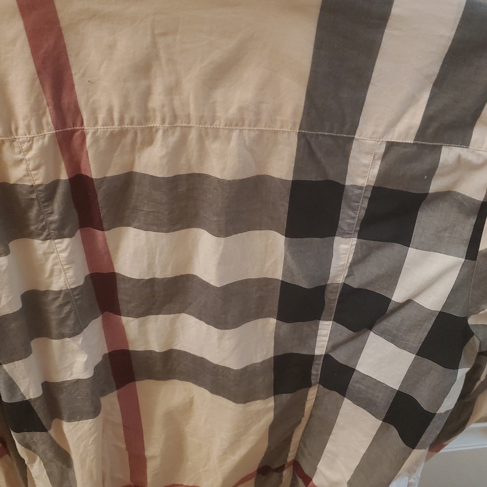 Burberry brit nova